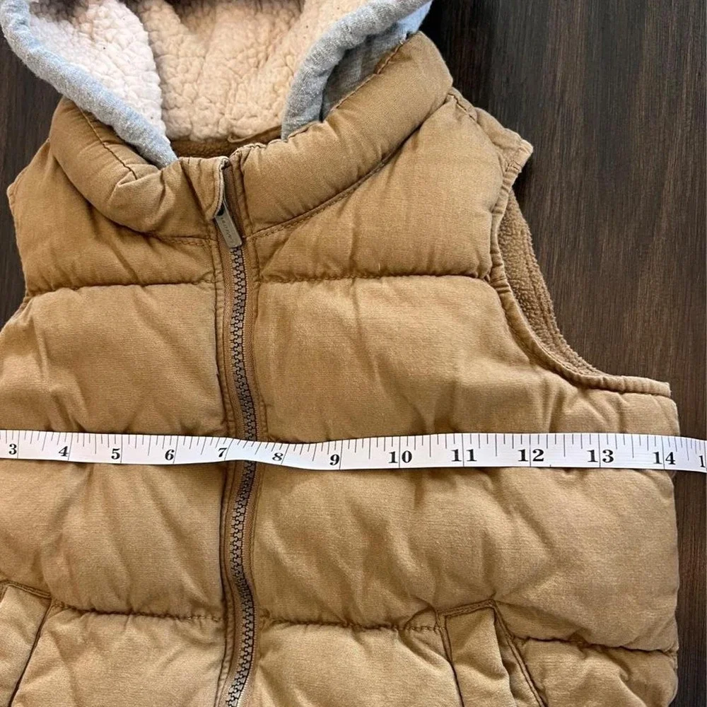 Old Navy Tan Puffer Vest Sherpa Lined Hooded Kids Size 4T
